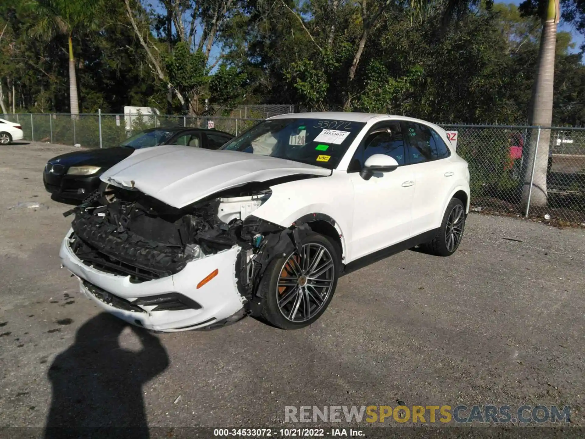 2 Photograph of a damaged car WP1AA2AY8LDA03791 PORSCHE CAYENNE 2020