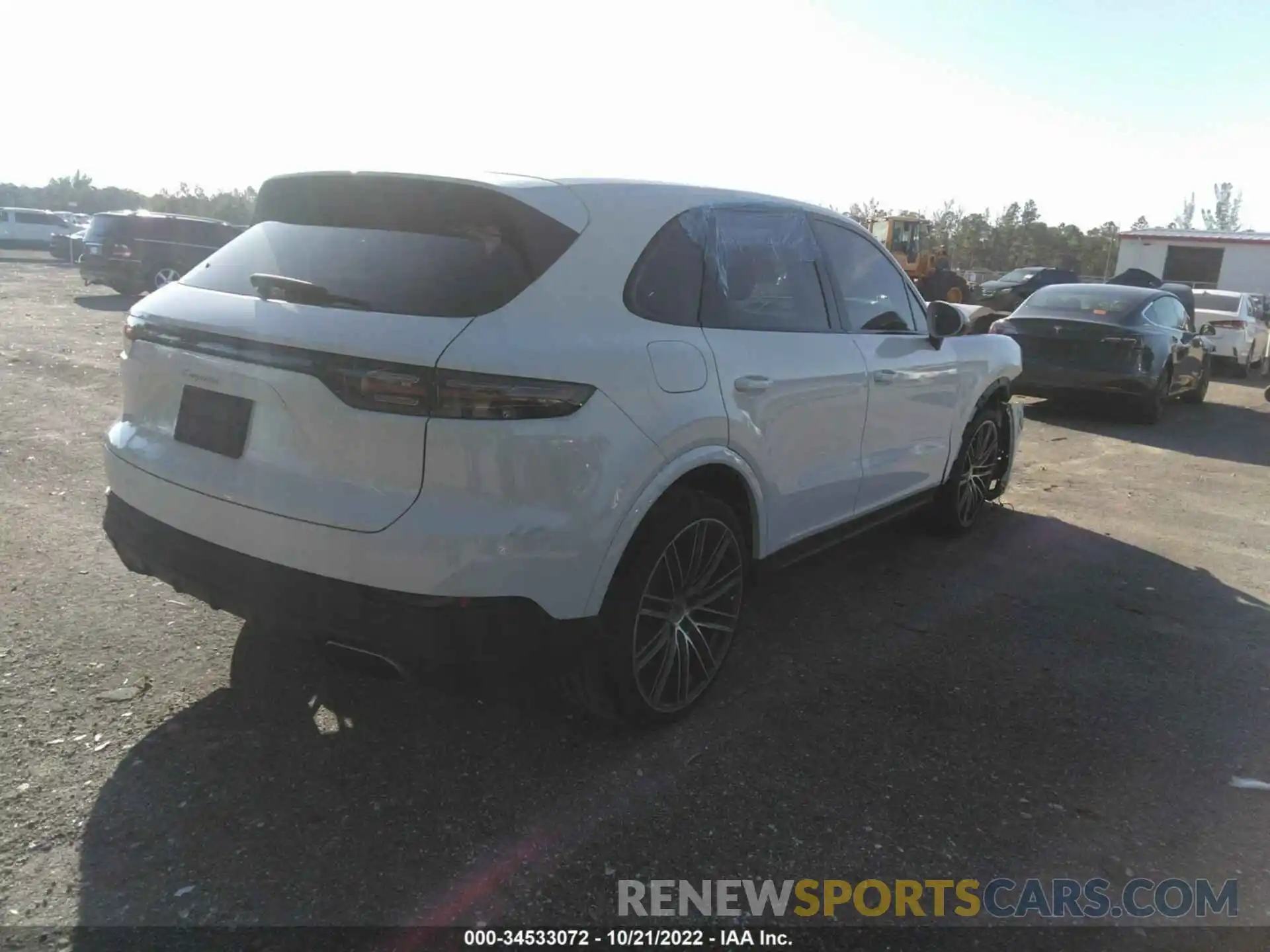 4 Photograph of a damaged car WP1AA2AY8LDA03791 PORSCHE CAYENNE 2020