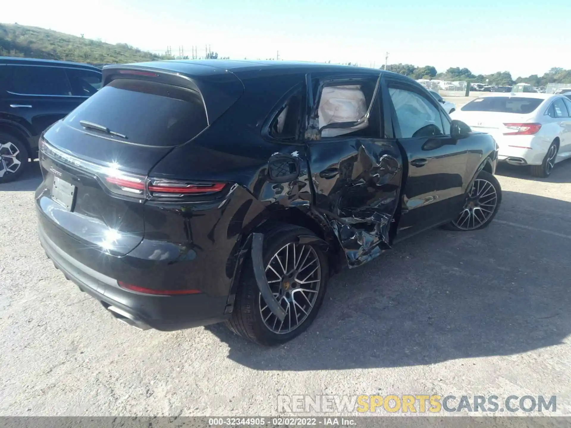 4 Photograph of a damaged car WP1AA2AY9LDA06005 PORSCHE CAYENNE 2020