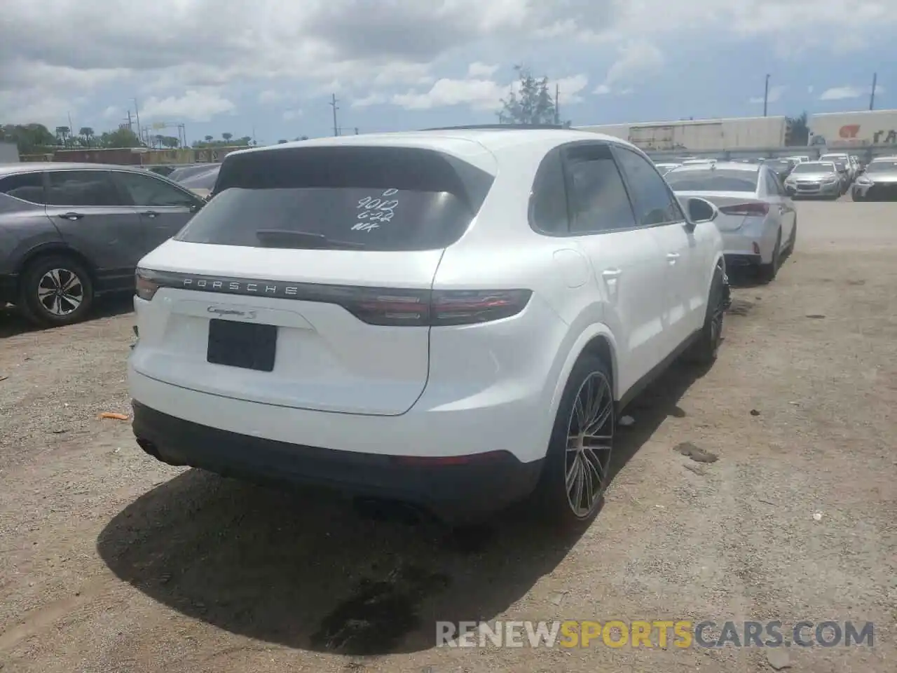 4 Photograph of a damaged car WP1AB2AY4LDA29012 PORSCHE CAYENNE 2020