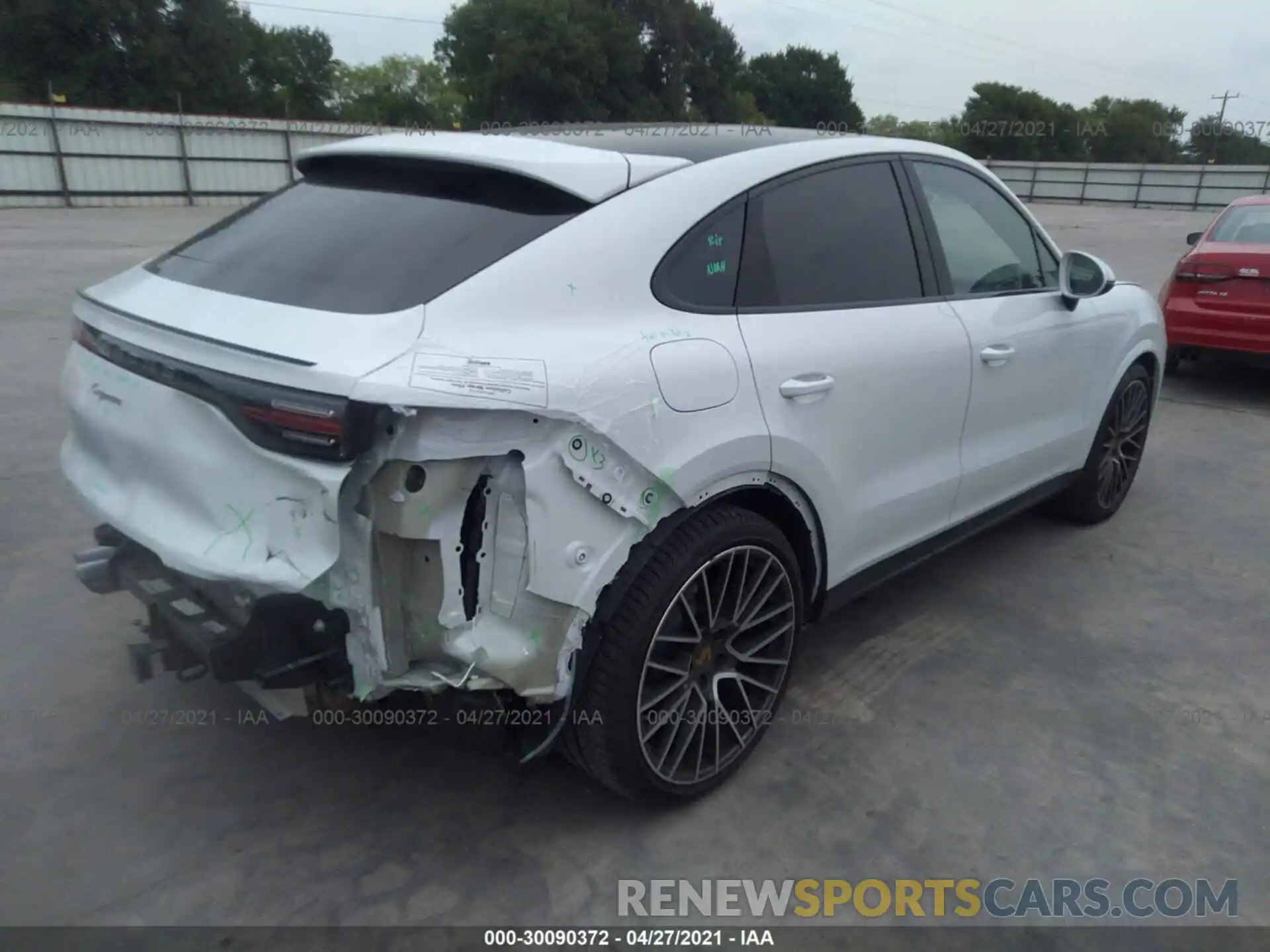 4 Photograph of a damaged car WP1BA2AY3LDA46231 PORSCHE CAYENNE 2020