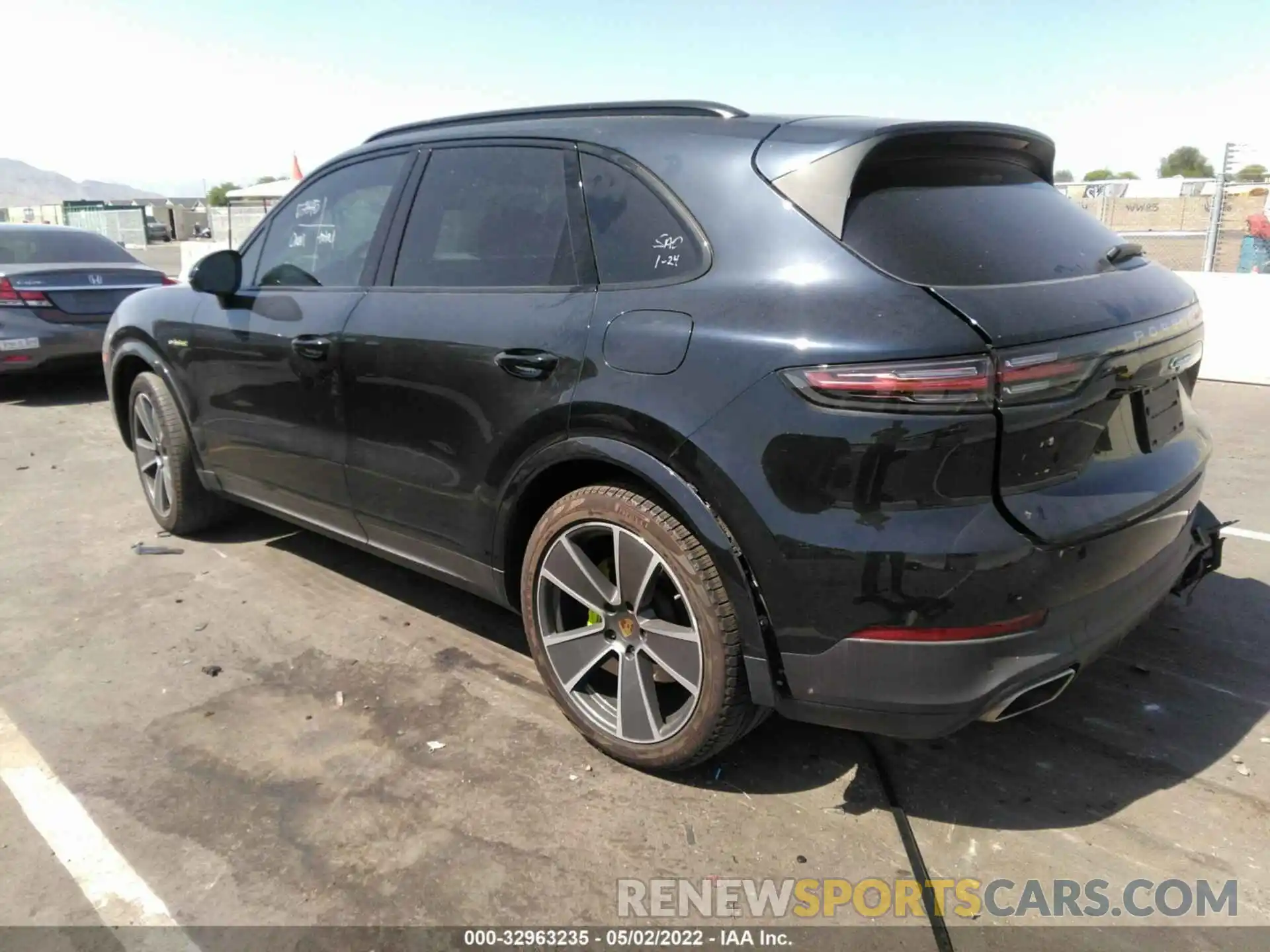 3 Фотография поврежденного автомобиля WP1AE2AY5MDA24328 PORSCHE CAYENNE 2021