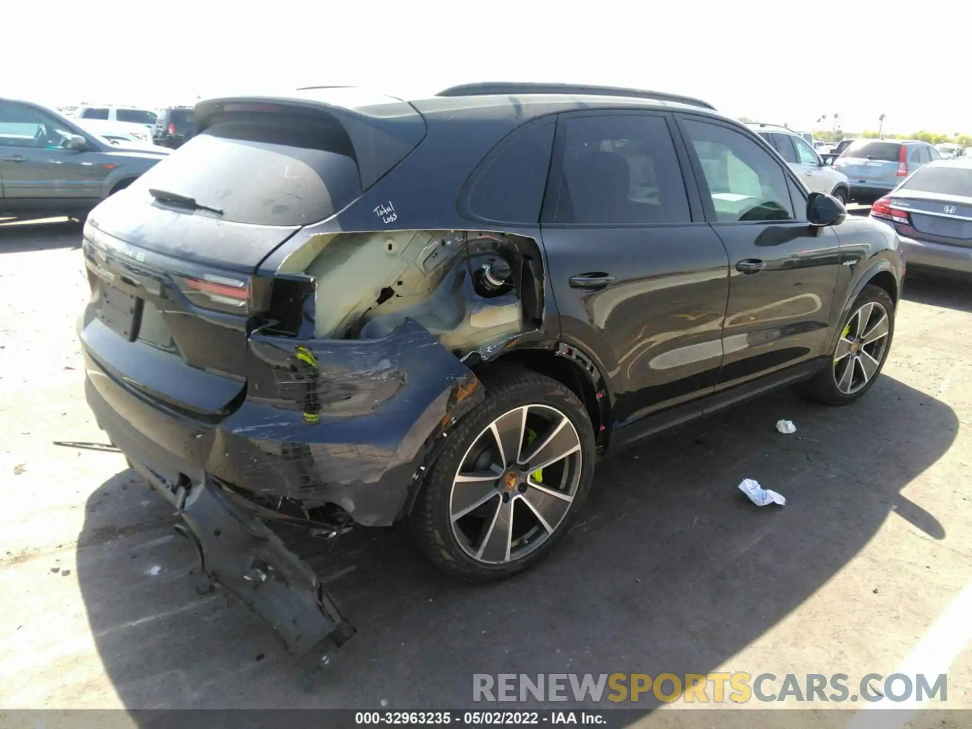 4 Photograph of a damaged car WP1AE2AY5MDA24328 PORSCHE CAYENNE 2021