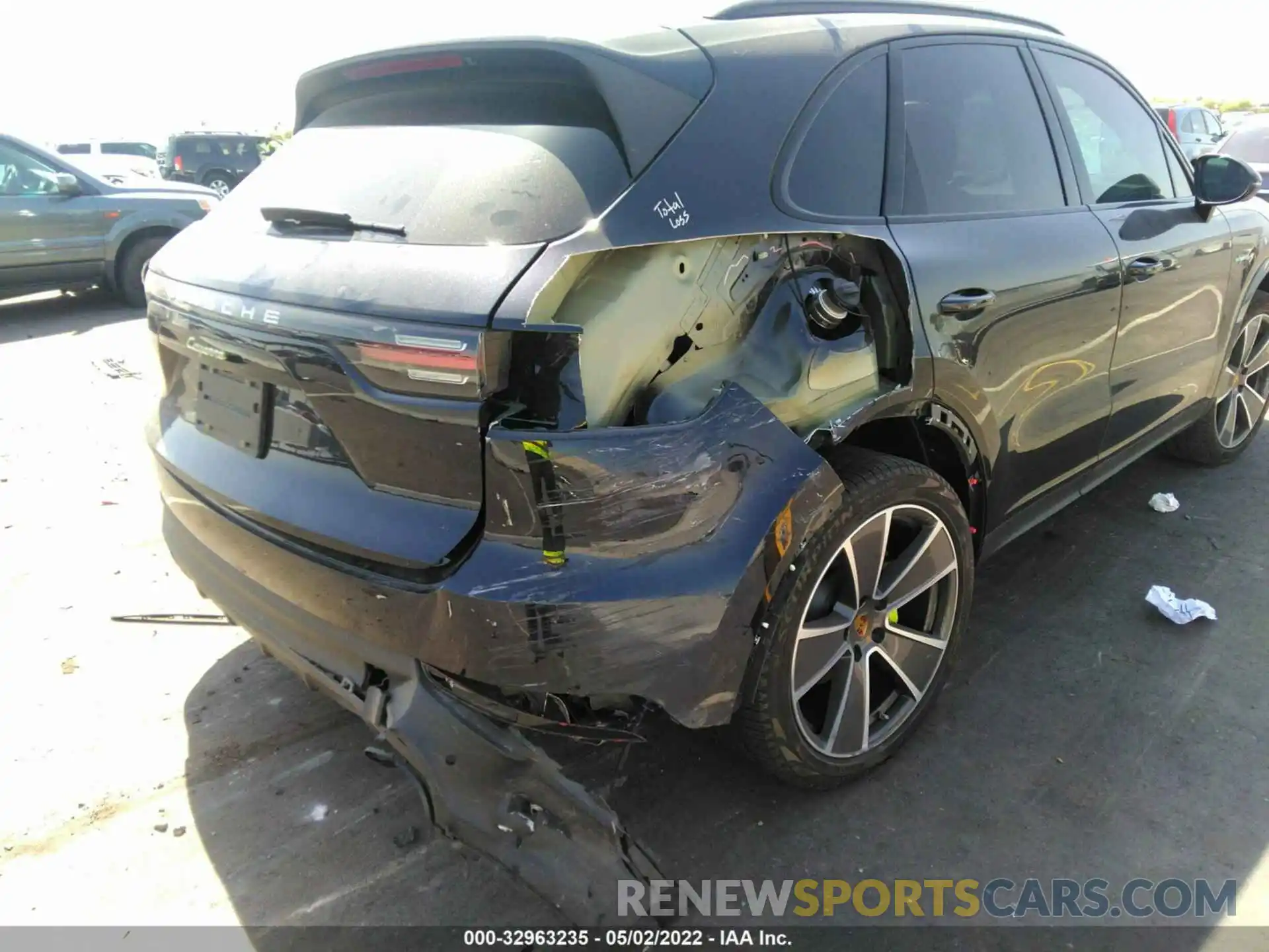 6 Photograph of a damaged car WP1AE2AY5MDA24328 PORSCHE CAYENNE 2021