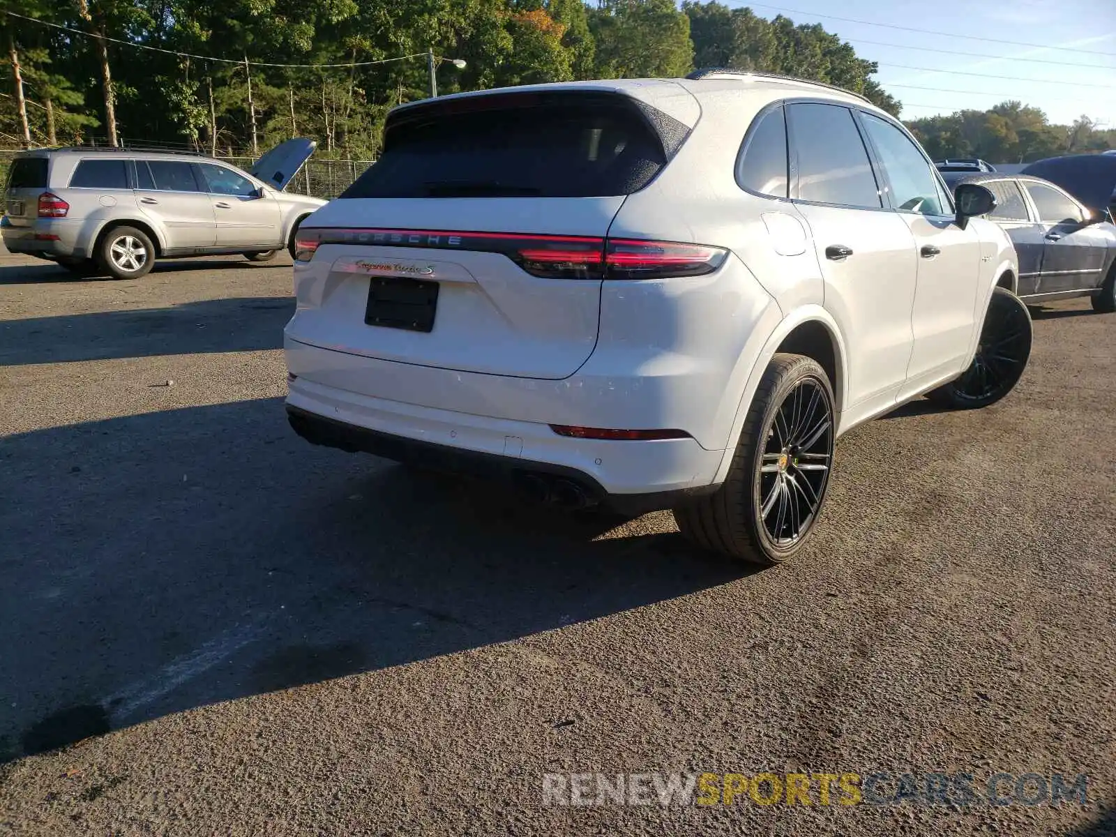 4 Photograph of a damaged car WP1AH2AY7MDA38108 PORSCHE CAYENNE 2021