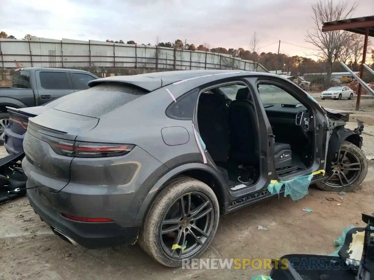 4 Photograph of a damaged car WP1BA2AY6MDA43289 PORSCHE CAYENNE 2021