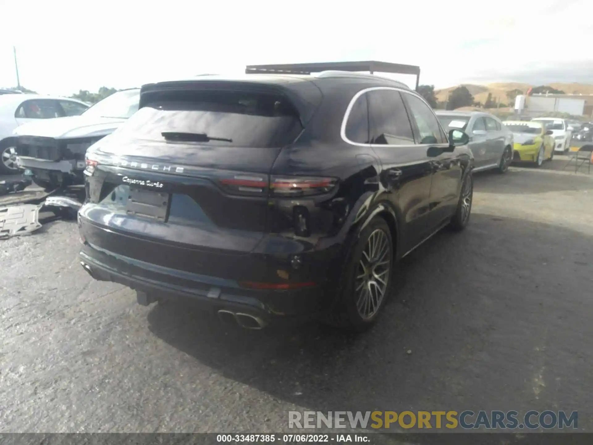 4 Photograph of a damaged car WP1AF2AY8NDA44037 PORSCHE CAYENNE 2022