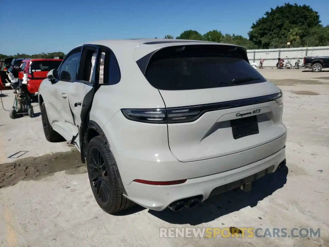 3 Photograph of a damaged car WP1AG2AY4NDA38040 PORSCHE CAYENNE 2022