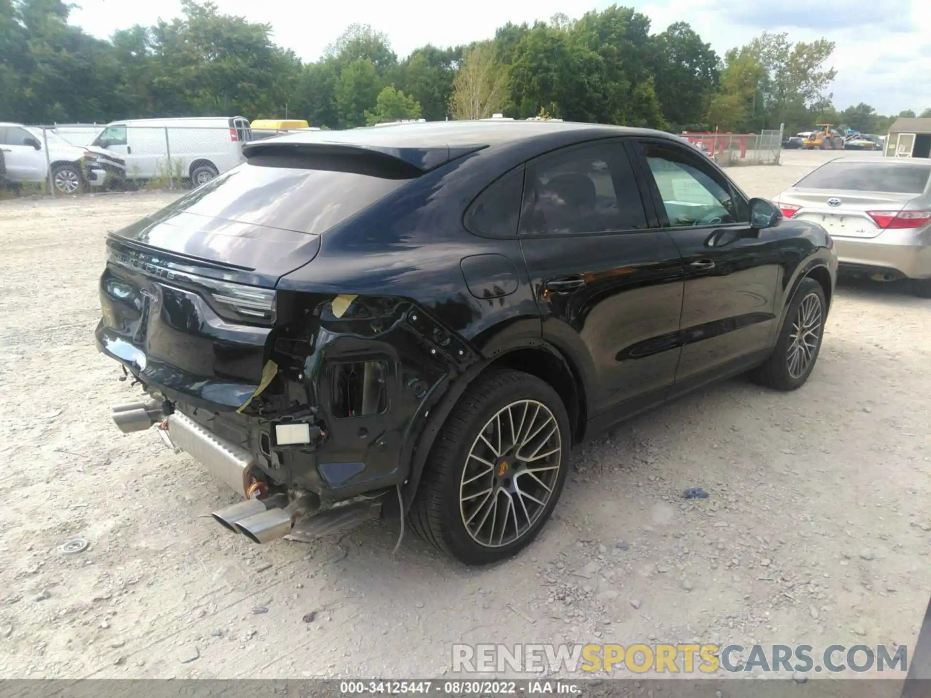 4 Photograph of a damaged car WP1BB2AY1NDA52187 PORSCHE CAYENNE 2022