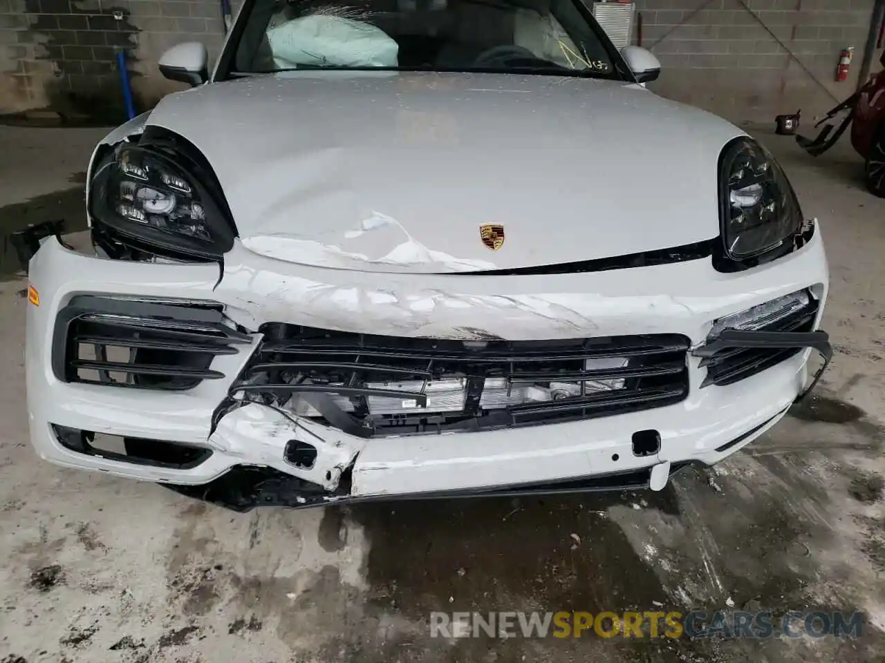 9 Photograph of a damaged car WP1BE2AY4NDA51073 PORSCHE CAYENNE 2022