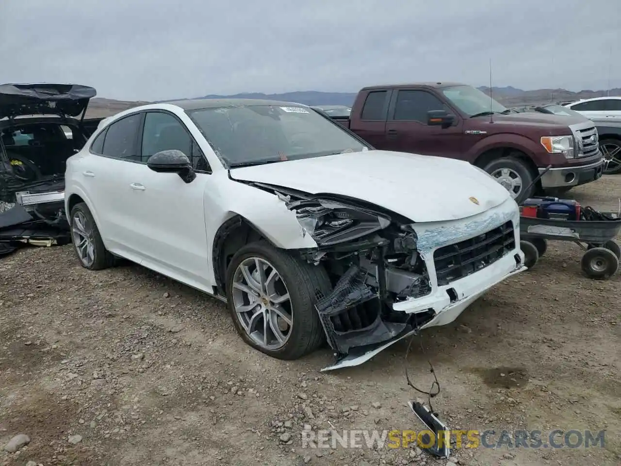 4 Photograph of a damaged car WP1BF2AY5NDA58210 PORSCHE CAYENNE 2022