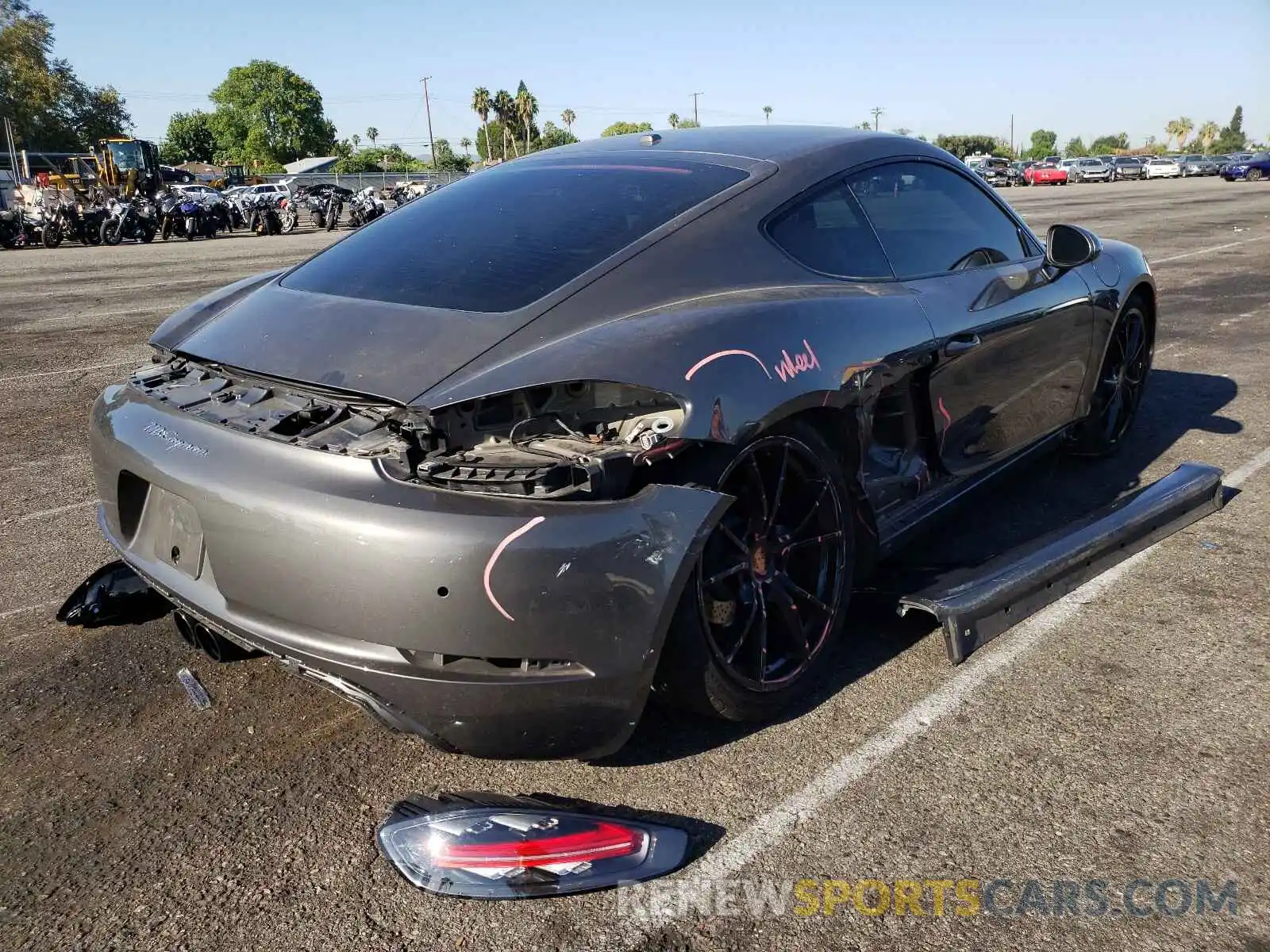 4 Photograph of a damaged car WP0AA2A82KS261008 PORSCHE CAYMAN 2019