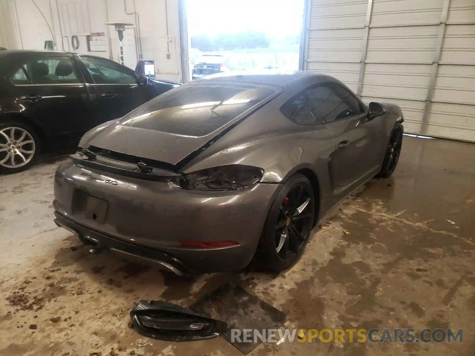 4 Photograph of a damaged car WP0AB2A86KS279007 PORSCHE CAYMAN 2019