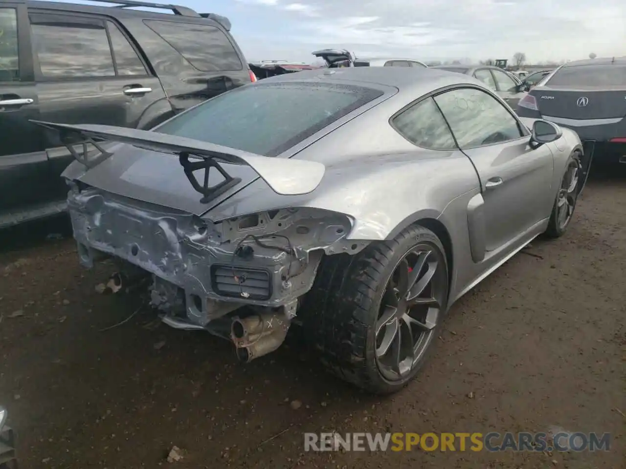 4 Photograph of a damaged car WP0AC2A88LK289620 PORSCHE CAYMAN 2020