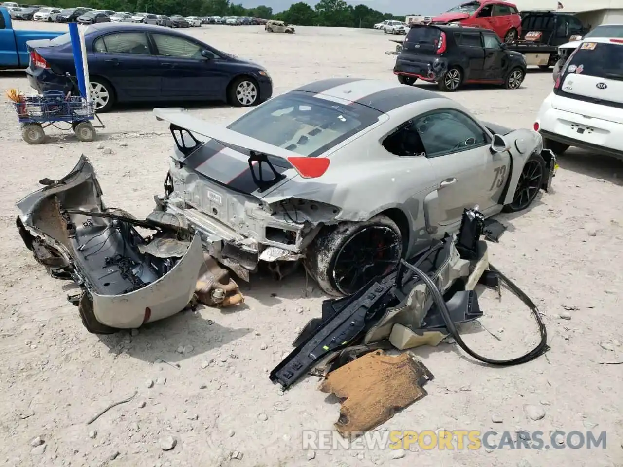 4 Photograph of a damaged car WP0AC2A89LS289139 PORSCHE CAYMAN 2020