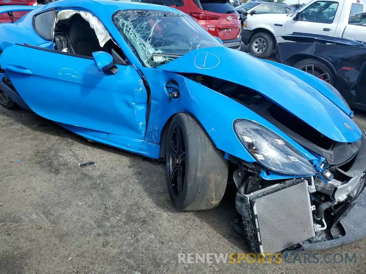 9 Photograph of a damaged car WP0AC2A85NS275225 PORSCHE CAYMAN 2022