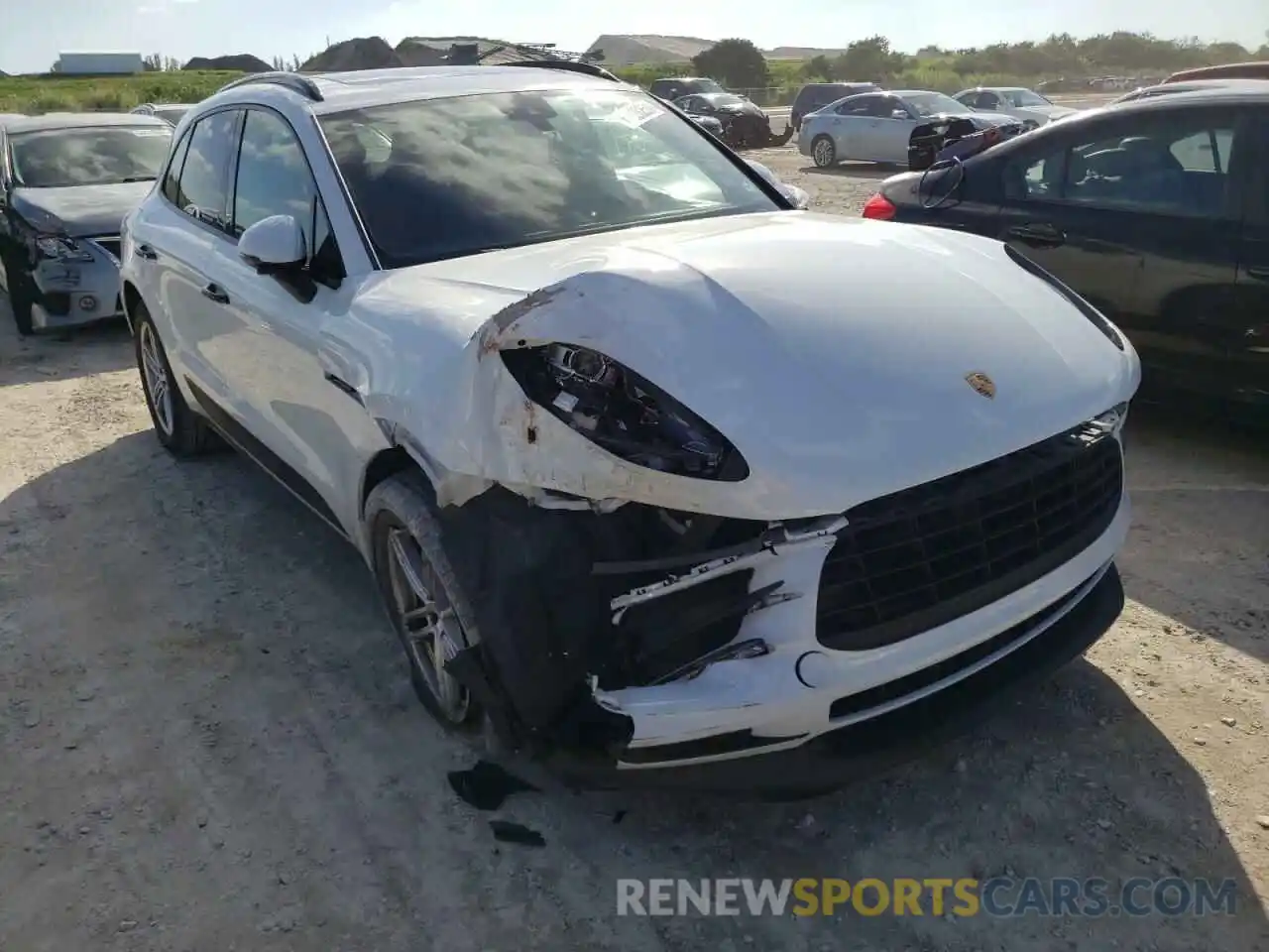 1 Photograph of a damaged car WP1AA2A50KLB01854 PORSCHE MACAN 2019