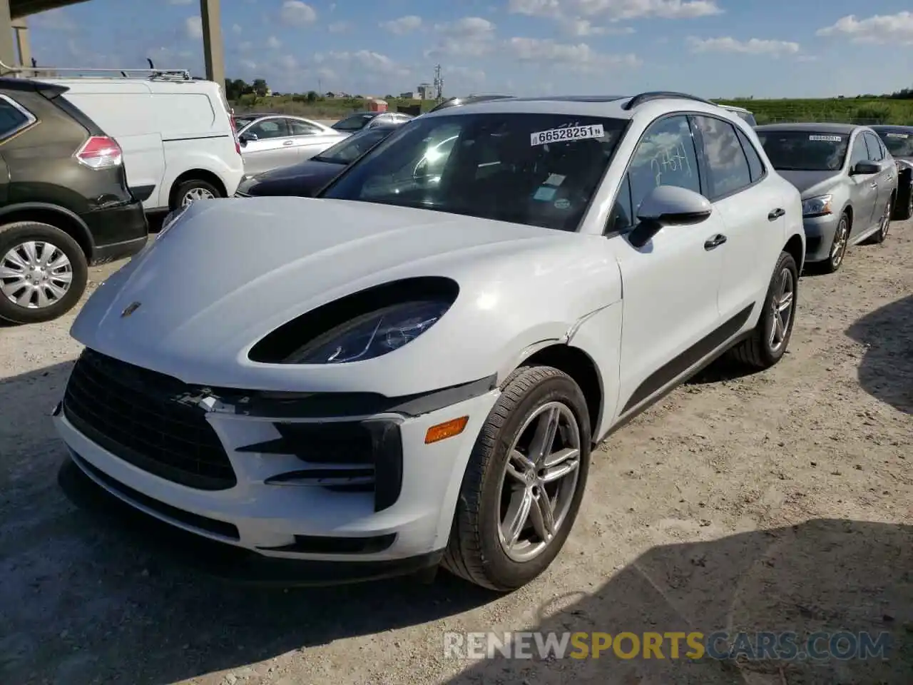 2 Фотография поврежденного автомобиля WP1AA2A50KLB01854 PORSCHE MACAN 2019