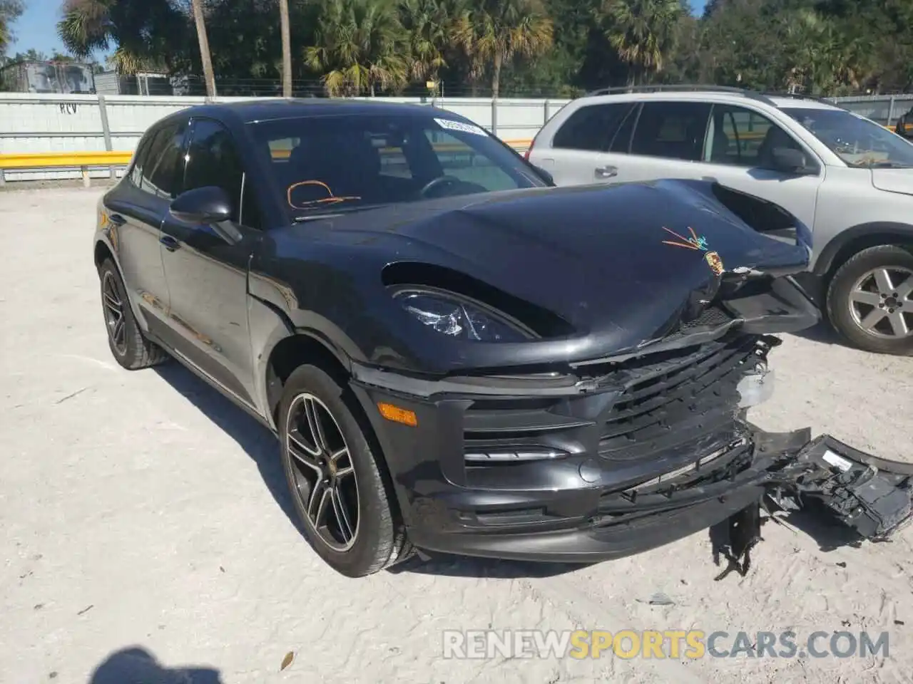 1 Photograph of a damaged car WP1AA2A50KLB02437 PORSCHE MACAN 2019