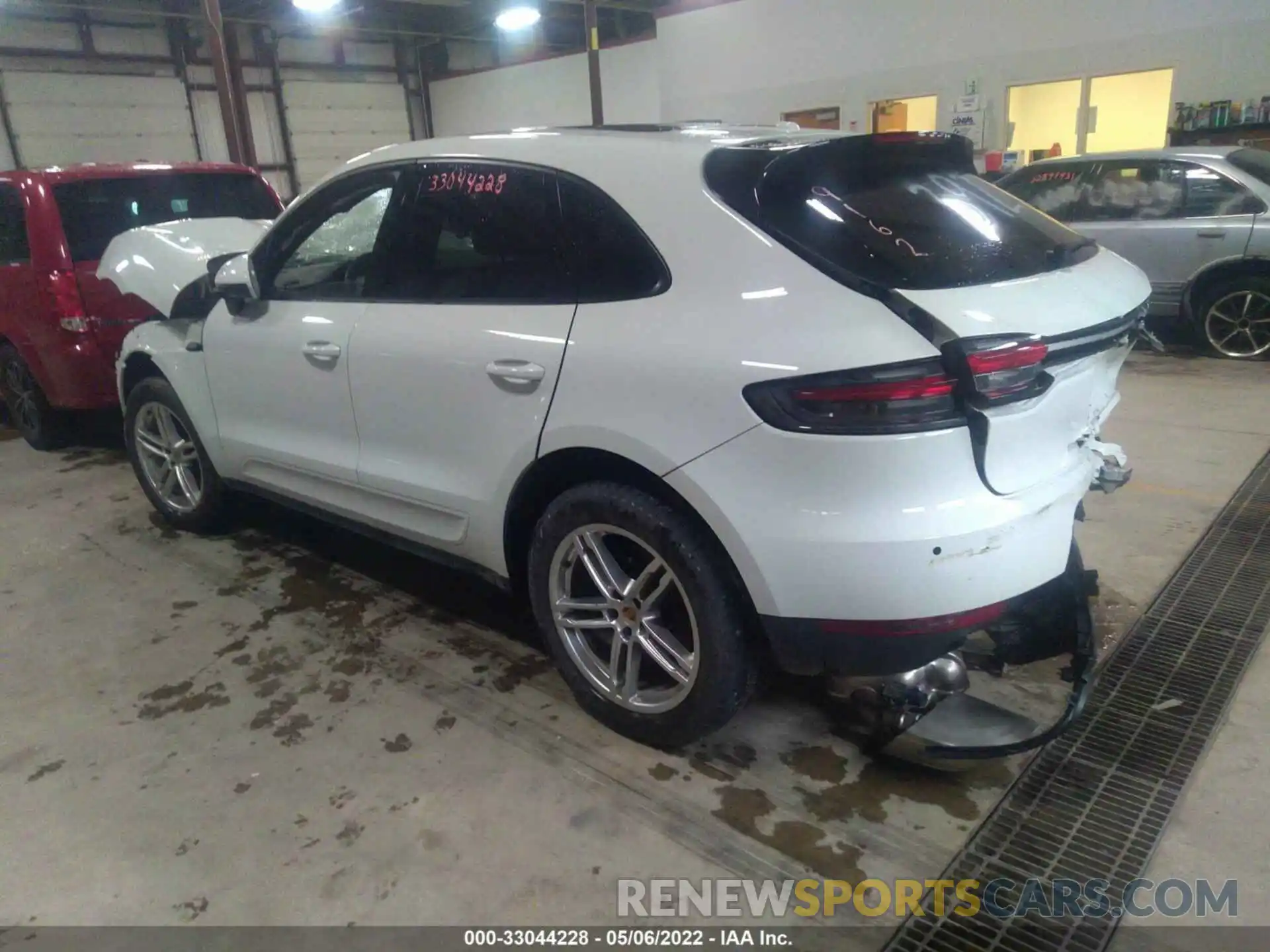 3 Photograph of a damaged car WP1AA2A50KLB09162 PORSCHE MACAN 2019