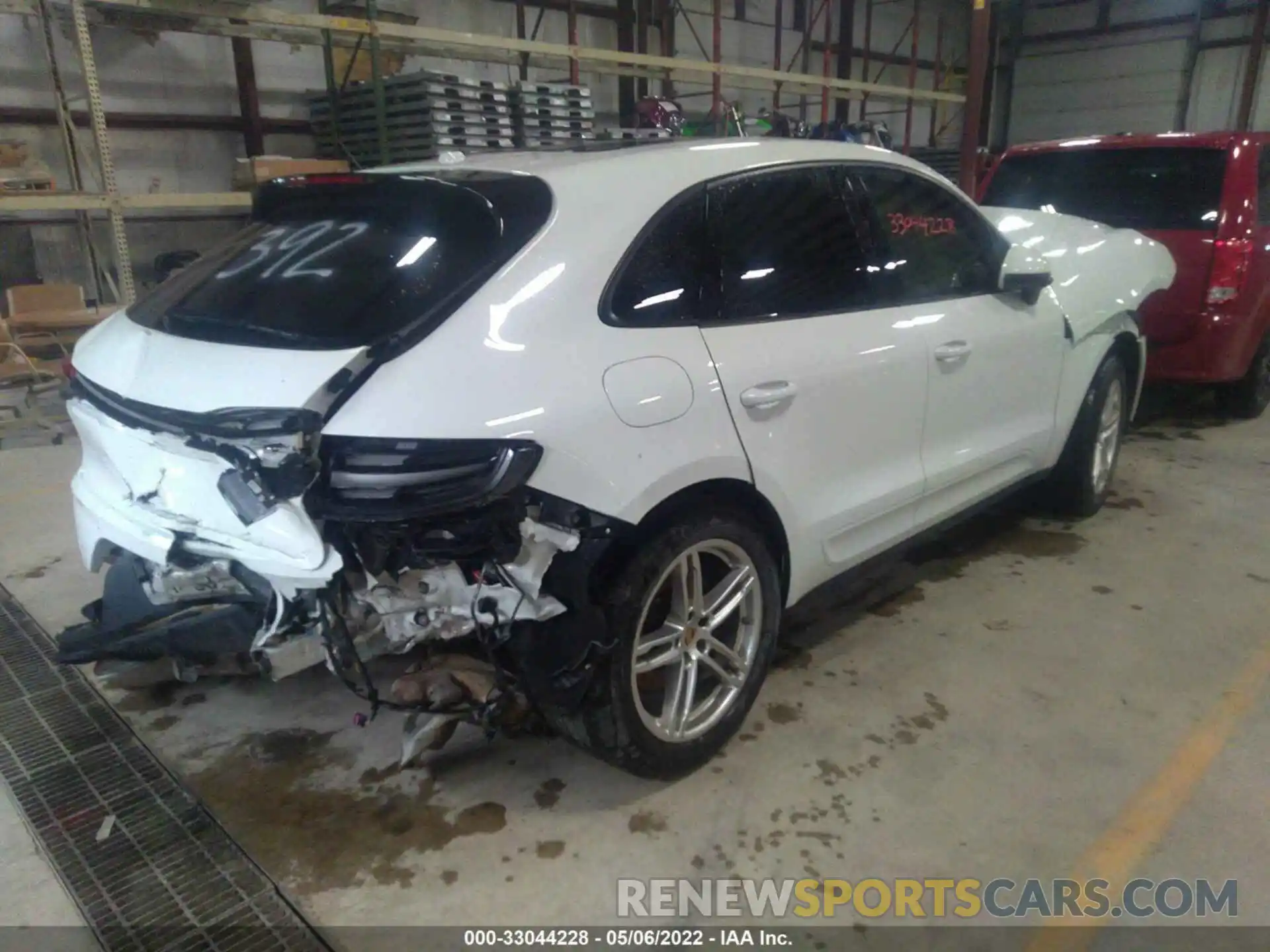 4 Photograph of a damaged car WP1AA2A50KLB09162 PORSCHE MACAN 2019