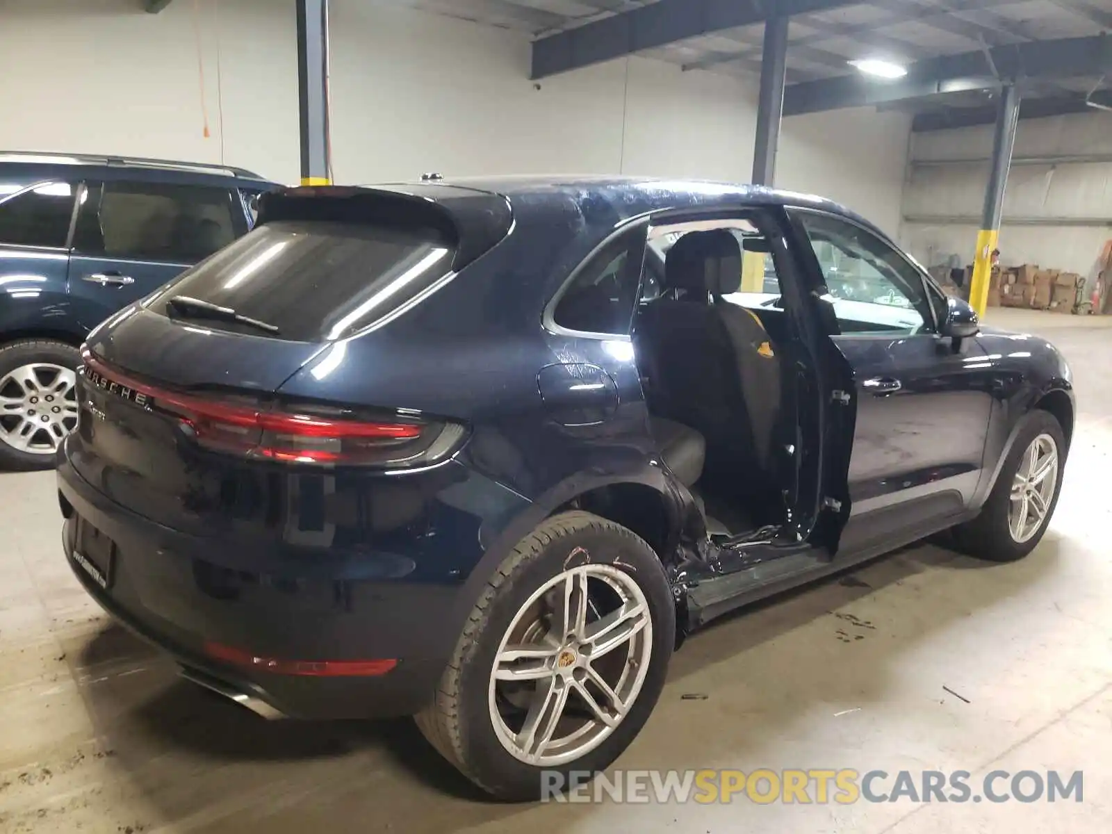 4 Photograph of a damaged car WP1AA2A51KLB04181 PORSCHE MACAN 2019