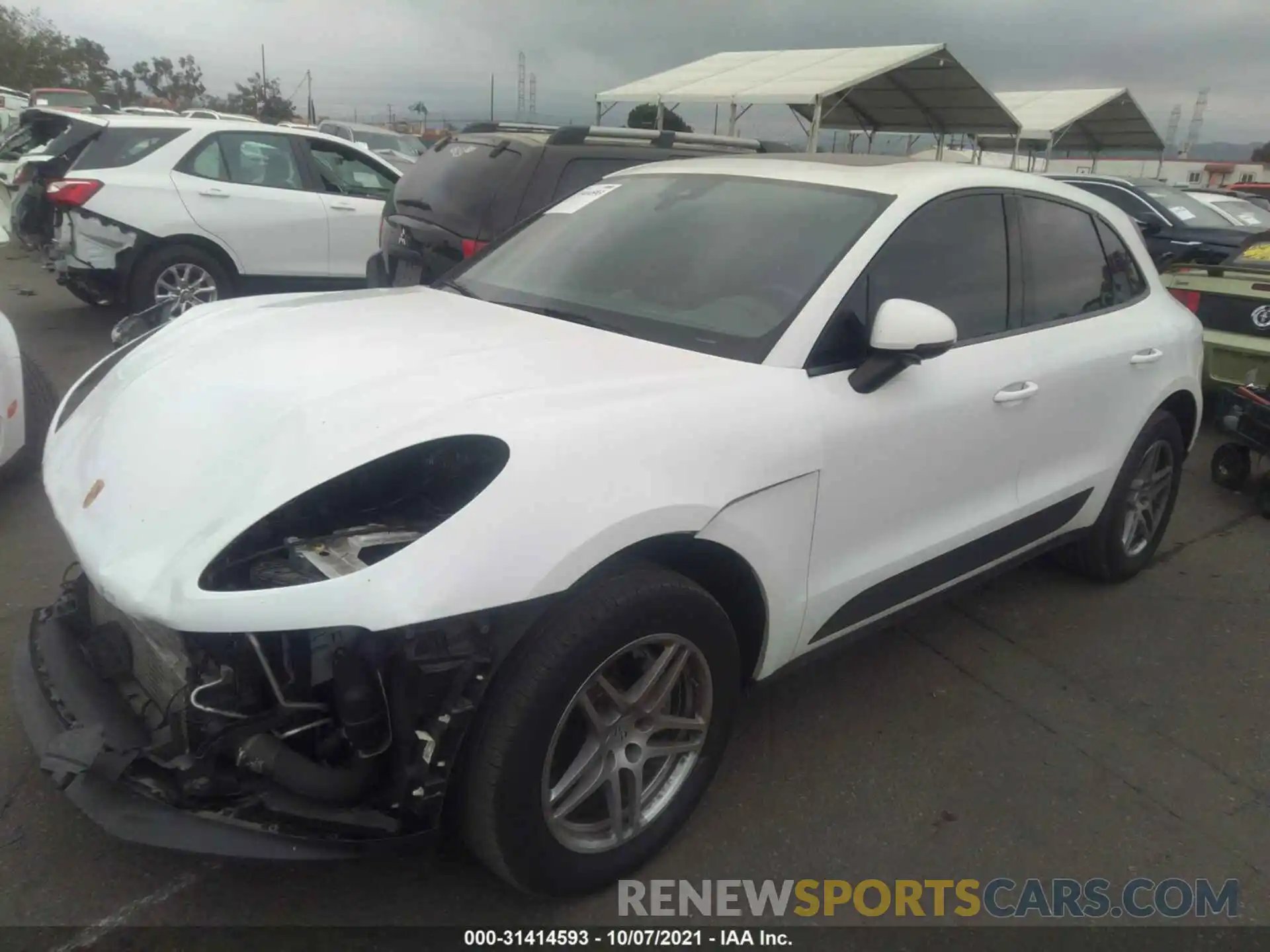 2 Фотография поврежденного автомобиля WP1AA2A51KLB05413 PORSCHE MACAN 2019