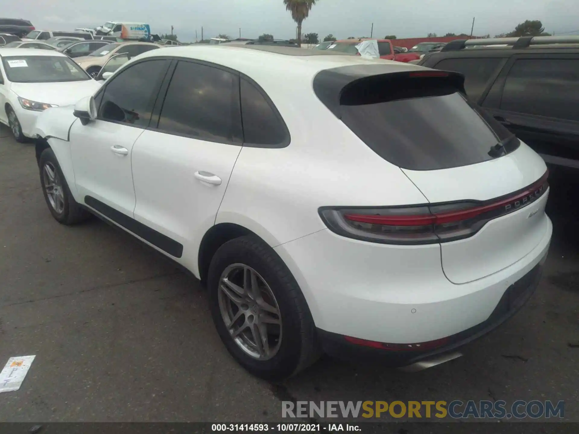 3 Photograph of a damaged car WP1AA2A51KLB05413 PORSCHE MACAN 2019