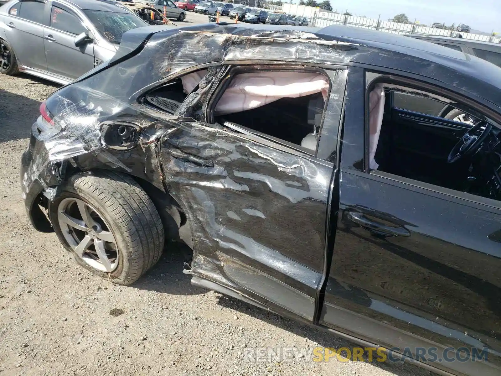 9 Photograph of a damaged car WP1AA2A51KLB07579 PORSCHE MACAN 2019
