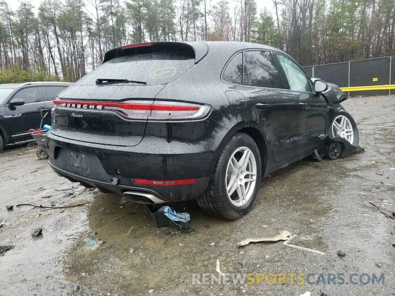 4 Photograph of a damaged car WP1AA2A52KLB01709 PORSCHE MACAN 2019