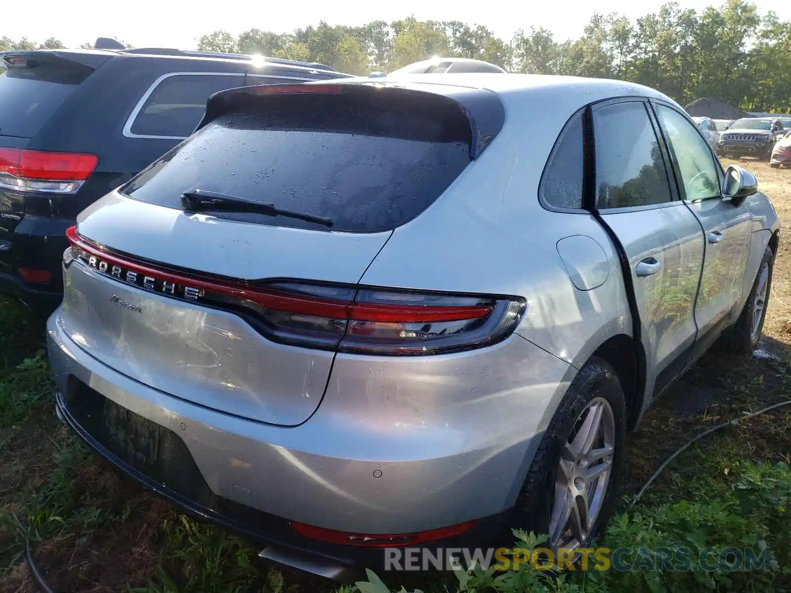 4 Photograph of a damaged car WP1AA2A52KLB01855 PORSCHE MACAN 2019