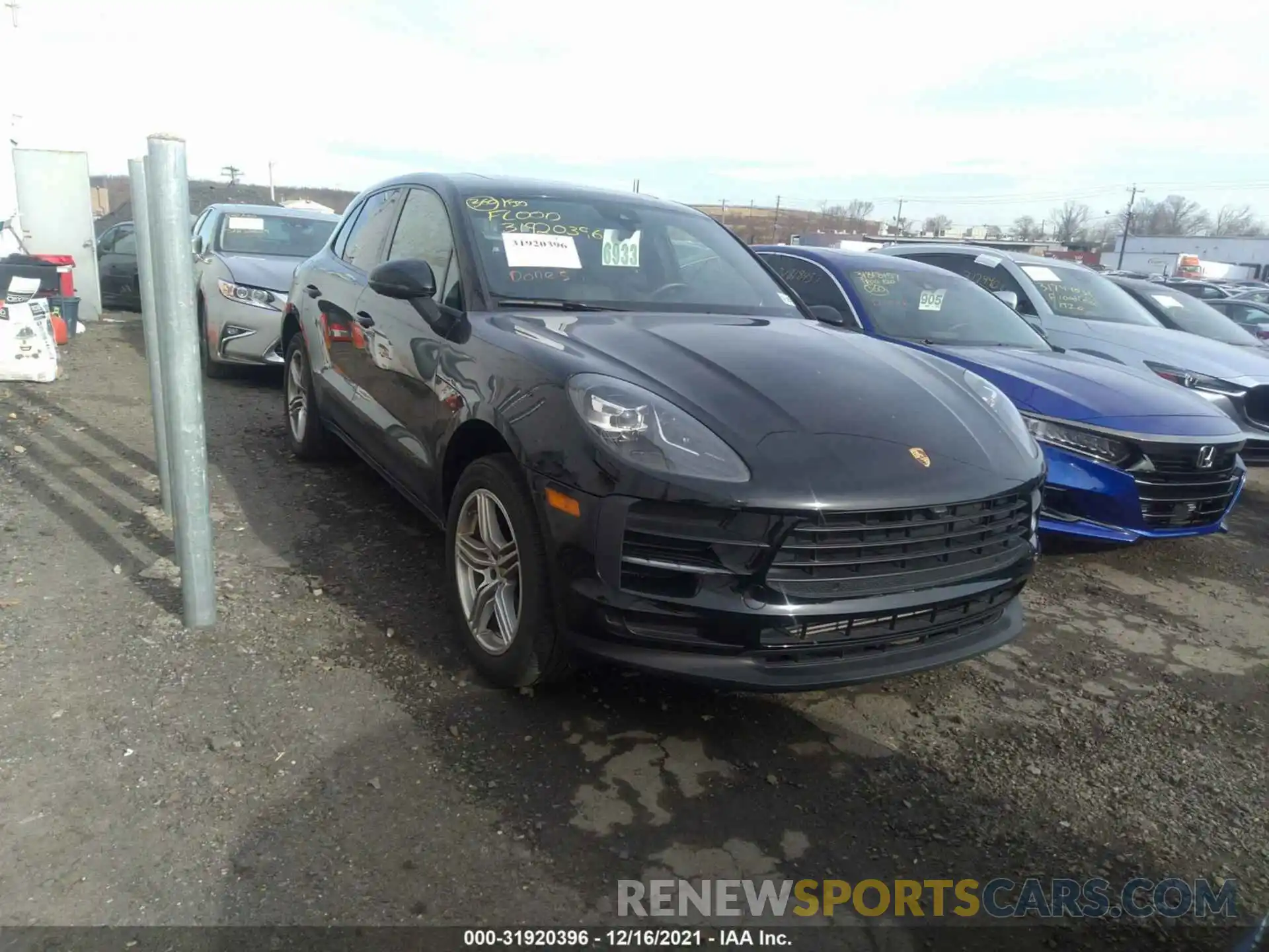 1 Photograph of a damaged car WP1AA2A52KLB03623 PORSCHE MACAN 2019