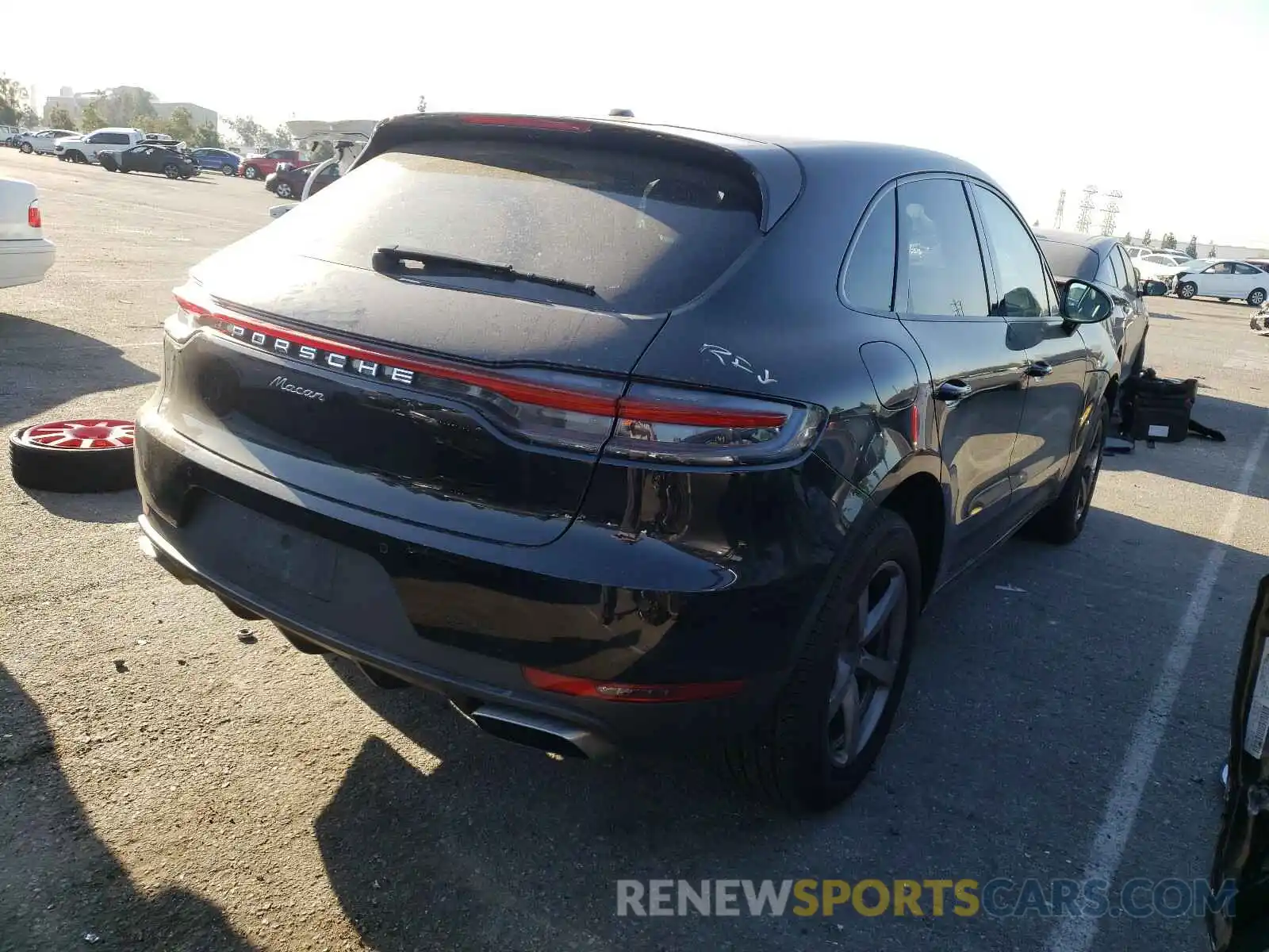 4 Photograph of a damaged car WP1AA2A52KLB07705 PORSCHE MACAN 2019