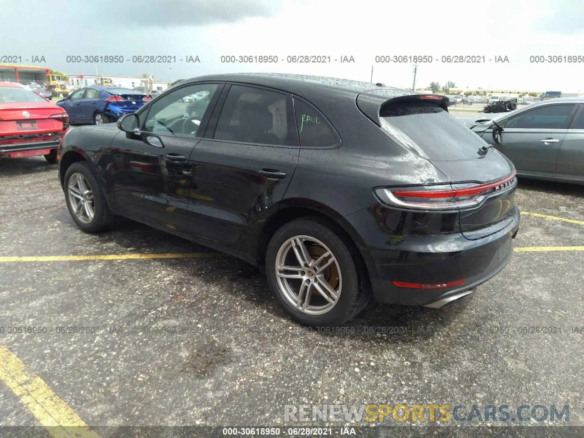 3 Photograph of a damaged car WP1AA2A52KLB08286 PORSCHE MACAN 2019