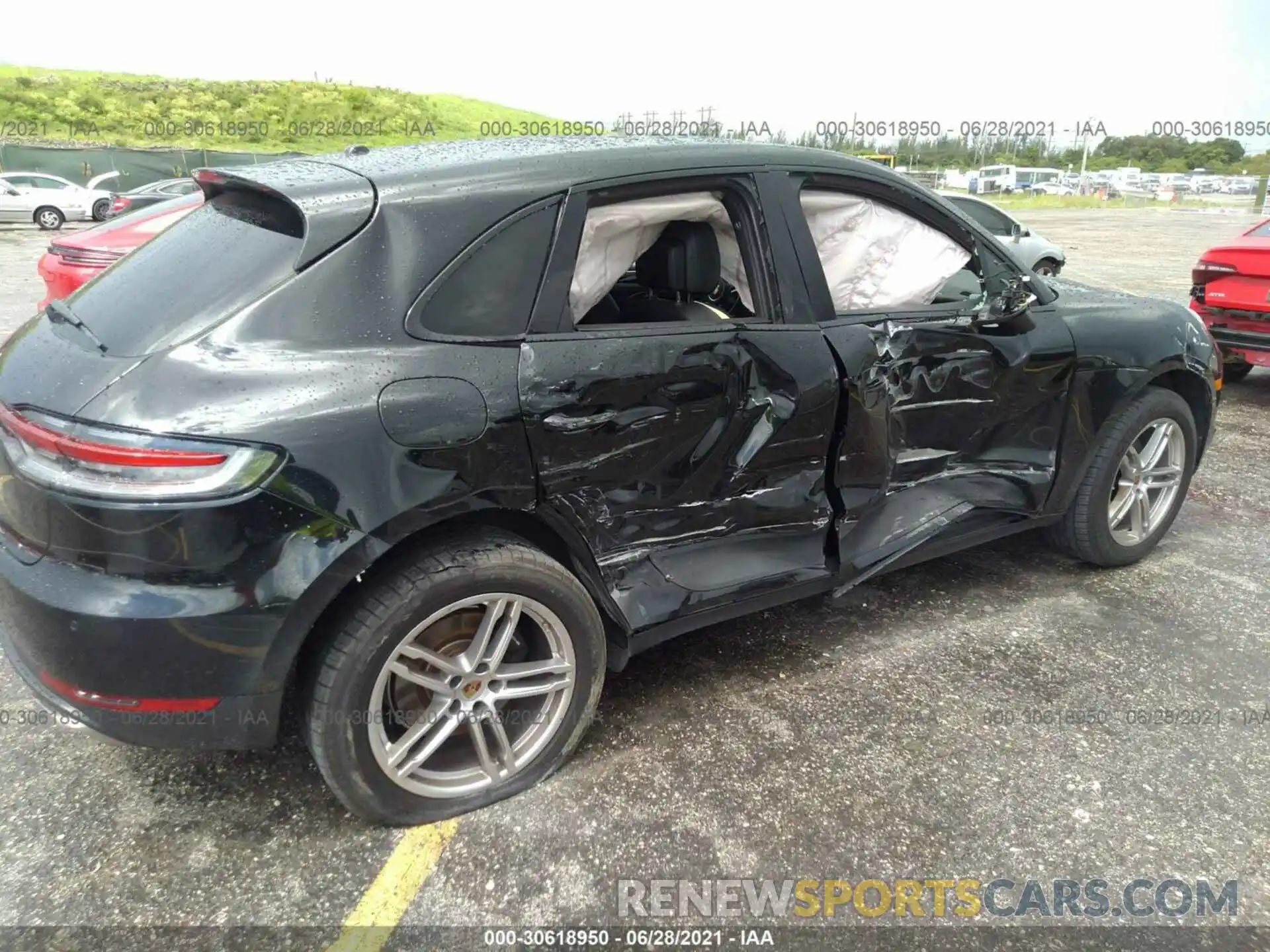 6 Photograph of a damaged car WP1AA2A52KLB08286 PORSCHE MACAN 2019