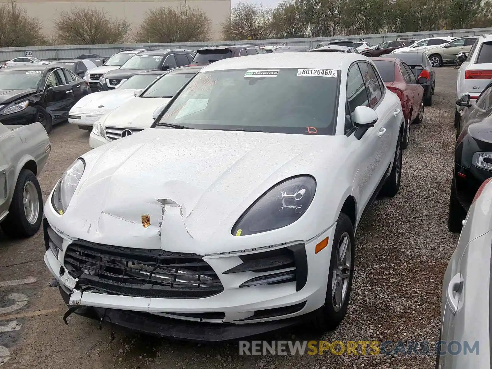 2 Фотография поврежденного автомобиля WP1AA2A52KLB08496 PORSCHE MACAN 2019