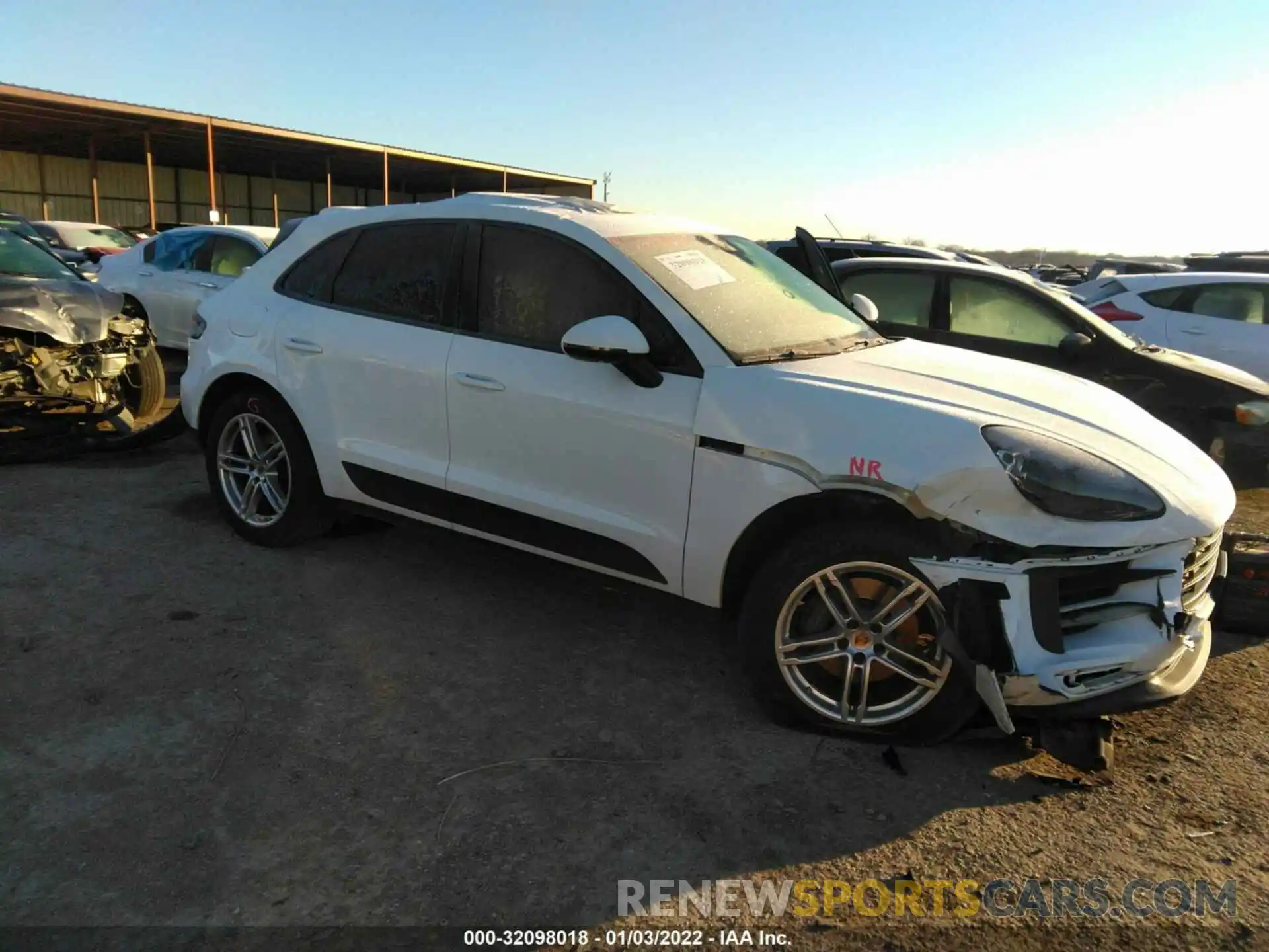 1 Photograph of a damaged car WP1AA2A53KLB02237 PORSCHE MACAN 2019