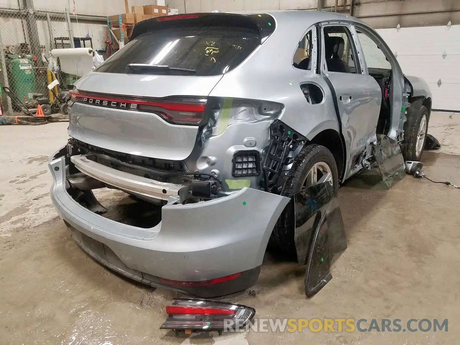 4 Photograph of a damaged car WP1AA2A53KLB07065 PORSCHE MACAN 2019