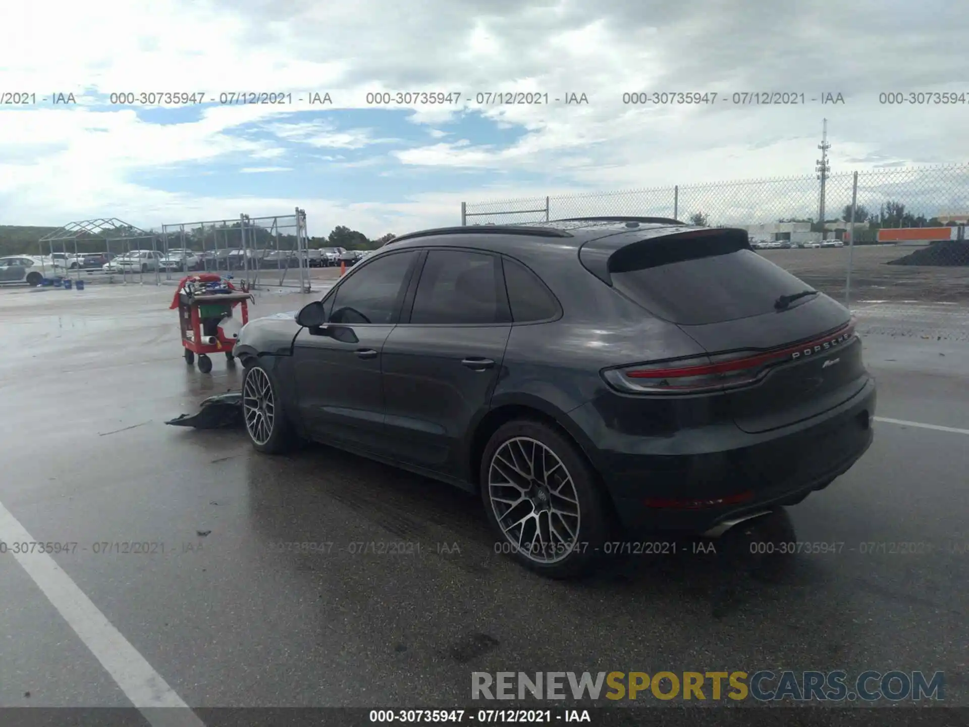 3 Photograph of a damaged car WP1AA2A54KLB03512 PORSCHE MACAN 2019