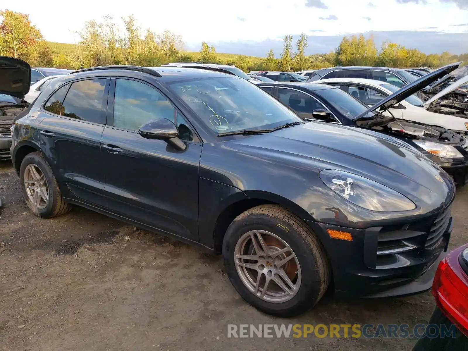 1 Photograph of a damaged car WP1AA2A54KLB03882 PORSCHE MACAN 2019