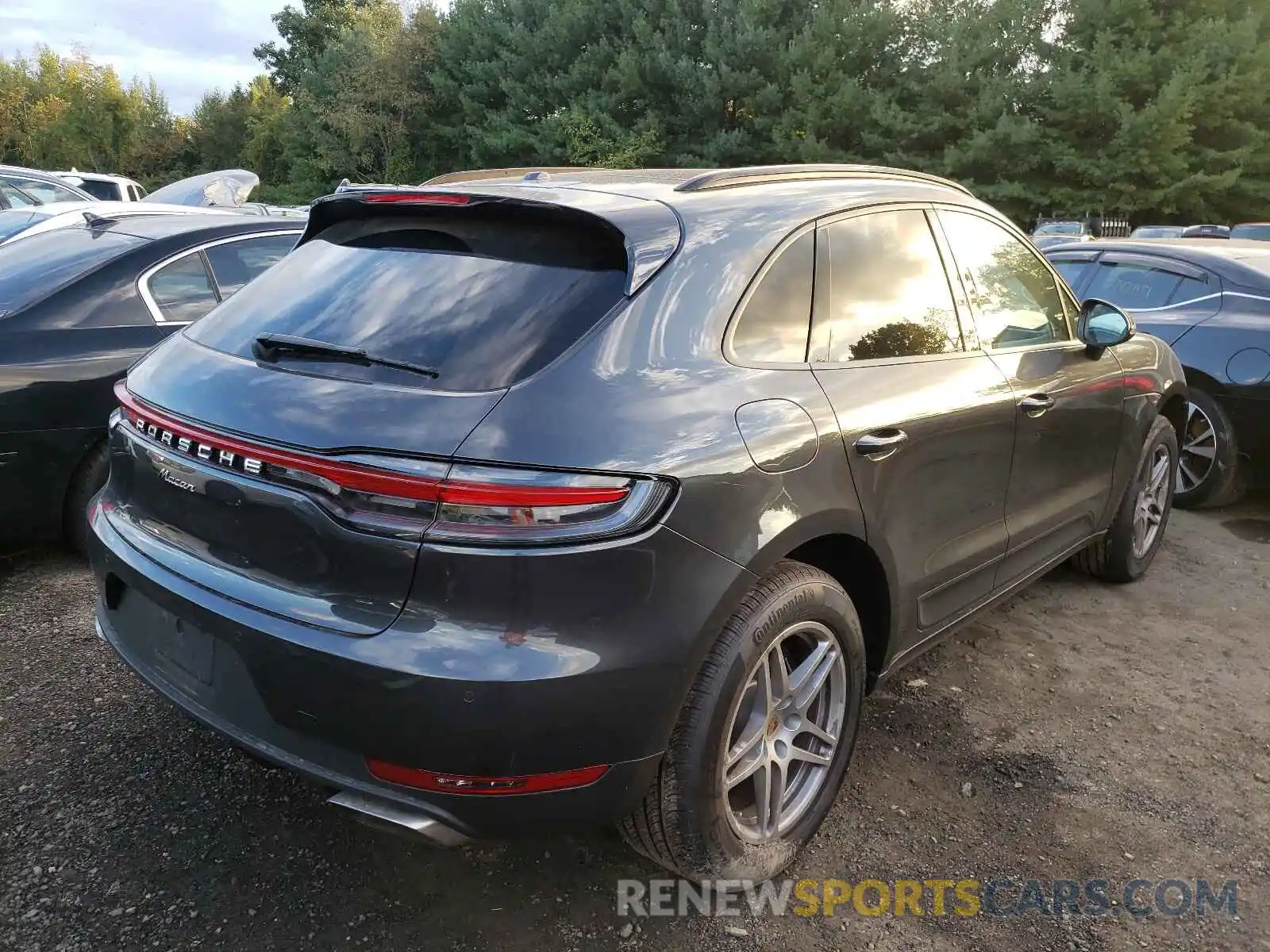 4 Фотография поврежденного автомобиля WP1AA2A54KLB03882 PORSCHE MACAN 2019