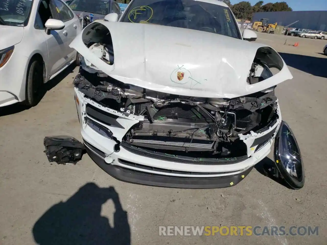 9 Photograph of a damaged car WP1AA2A55KLB03969 PORSCHE MACAN 2019