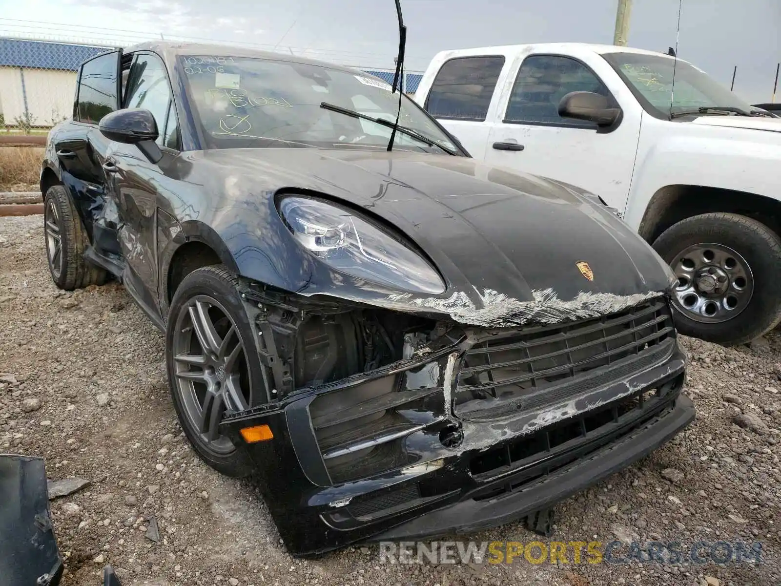 1 Photograph of a damaged car WP1AA2A55KLB05768 PORSCHE MACAN 2019