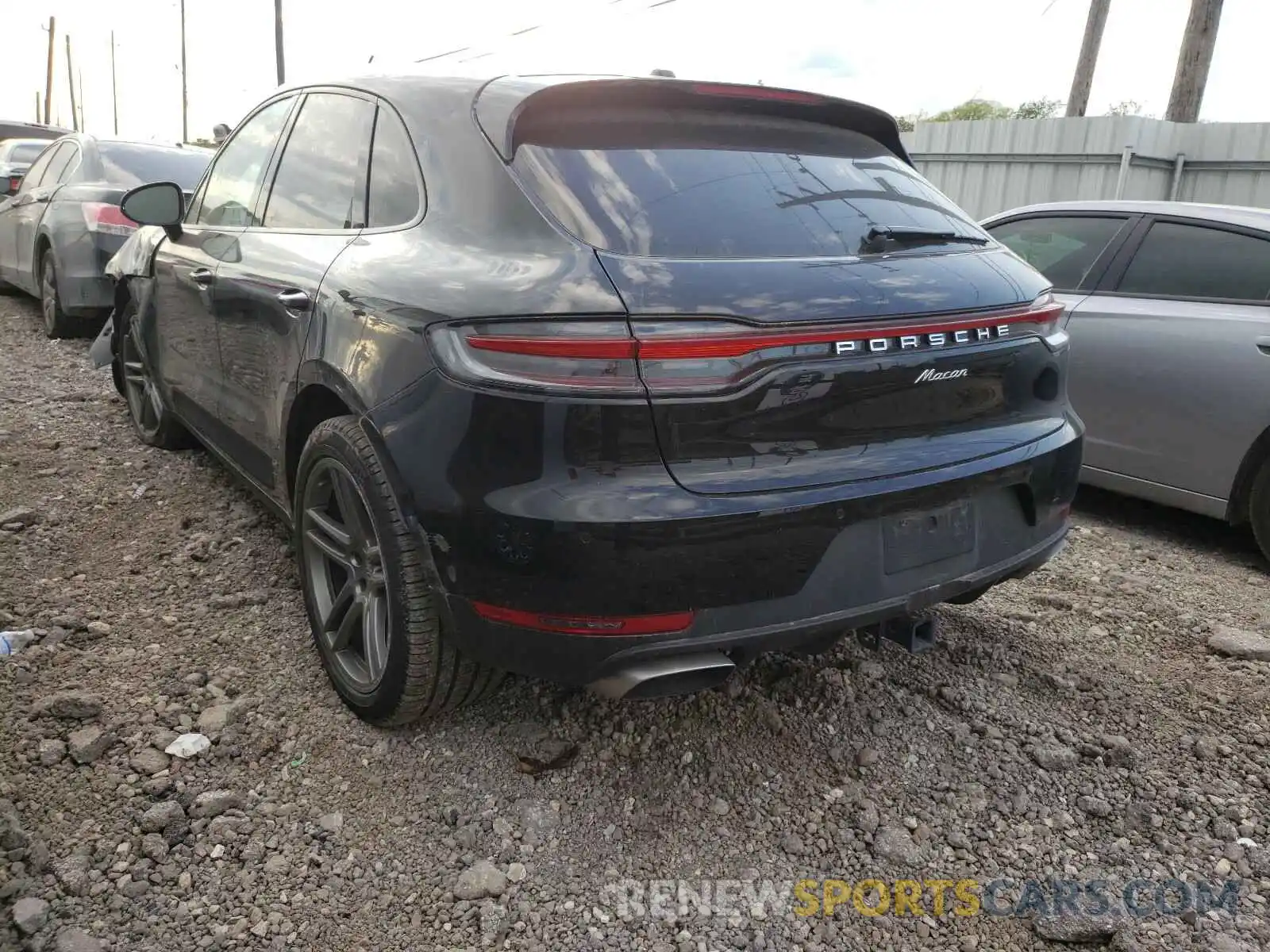 3 Photograph of a damaged car WP1AA2A55KLB05768 PORSCHE MACAN 2019