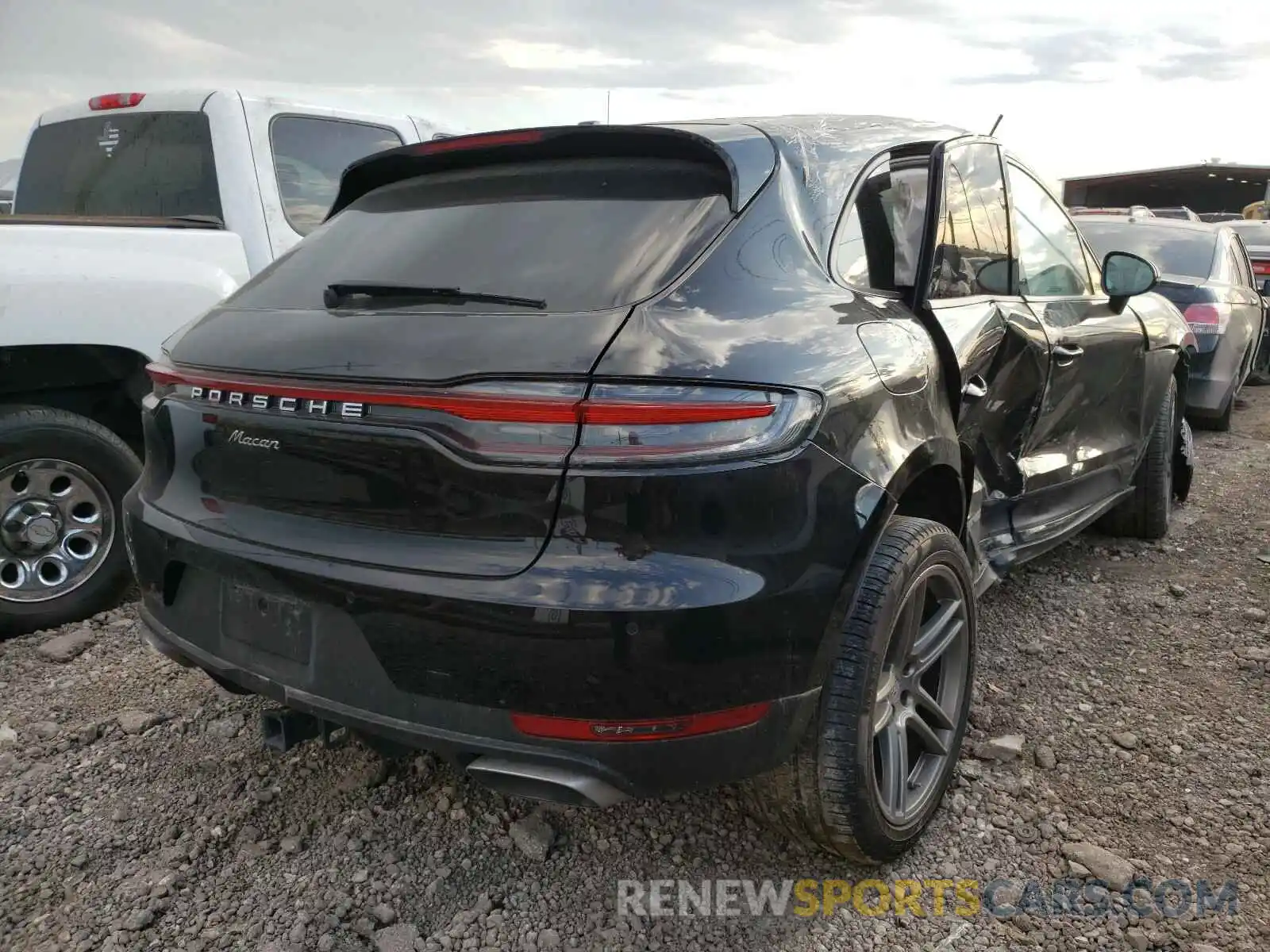 4 Photograph of a damaged car WP1AA2A55KLB05768 PORSCHE MACAN 2019