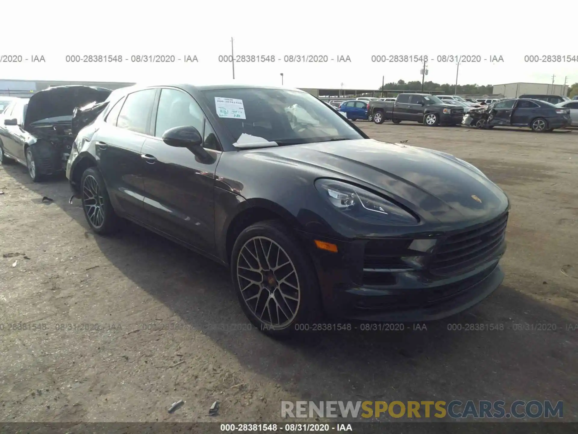 1 Photograph of a damaged car WP1AA2A56KLB00157 PORSCHE MACAN 2019