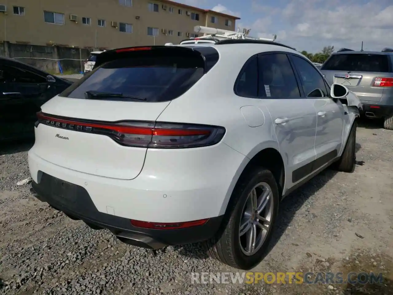 4 Photograph of a damaged car WP1AA2A56KLB04273 PORSCHE MACAN 2019