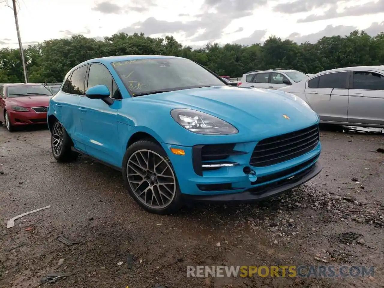 1 Photograph of a damaged car WP1AA2A56KLB07352 PORSCHE MACAN 2019