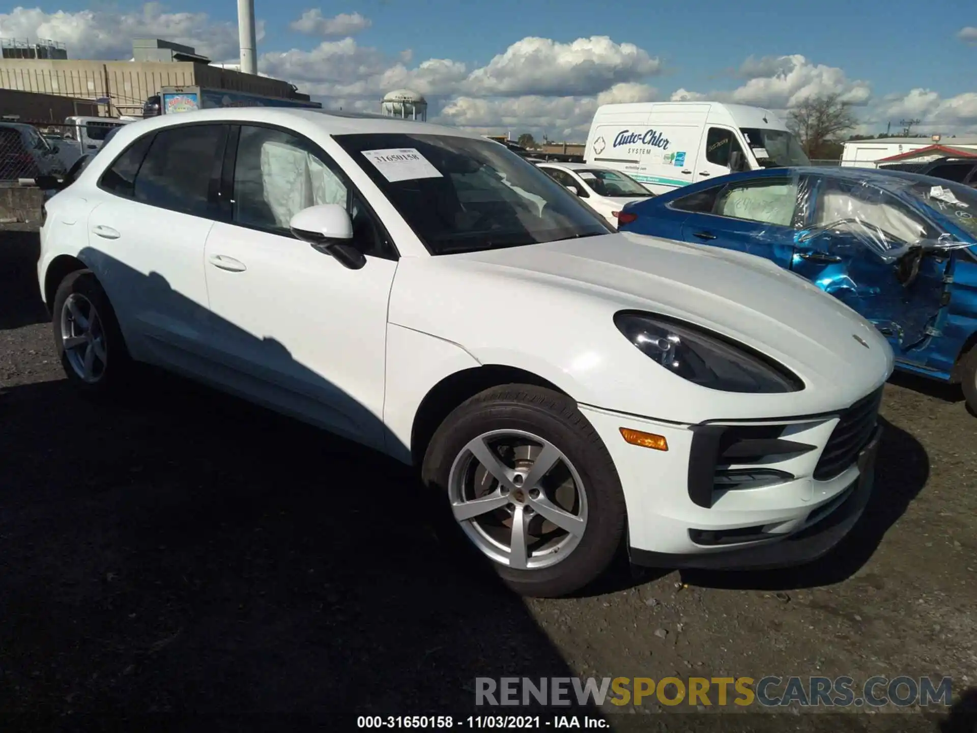 1 Photograph of a damaged car WP1AA2A56KLB07867 PORSCHE MACAN 2019