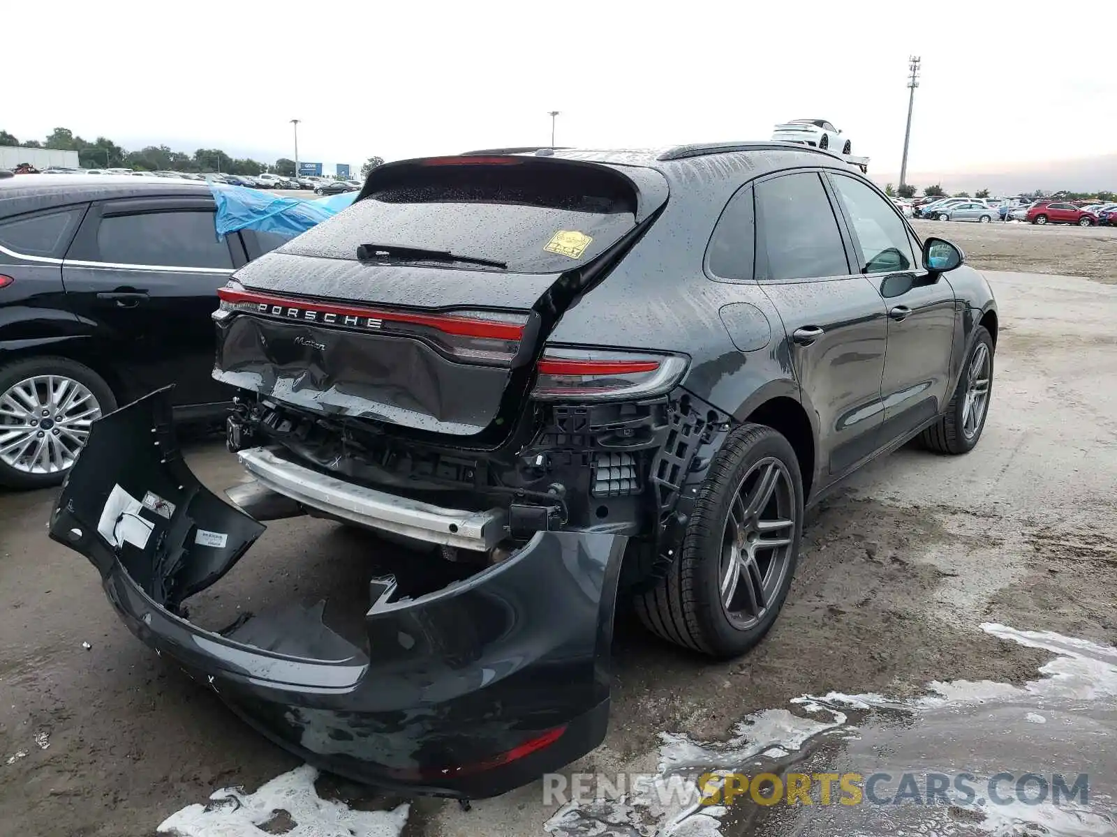 4 Photograph of a damaged car WP1AA2A57KLB01415 PORSCHE MACAN 2019